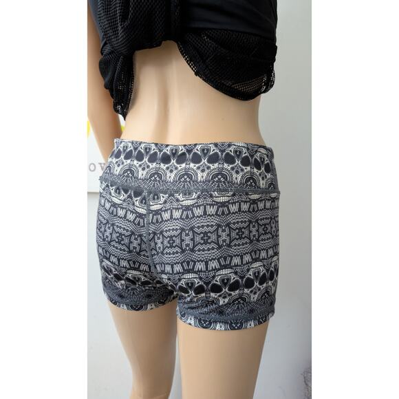 fat bar shorts medium - Picture 1 of 9